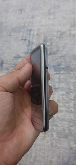 Nokia 6700 silver