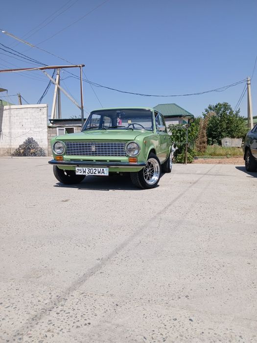 Машина полний нахаду