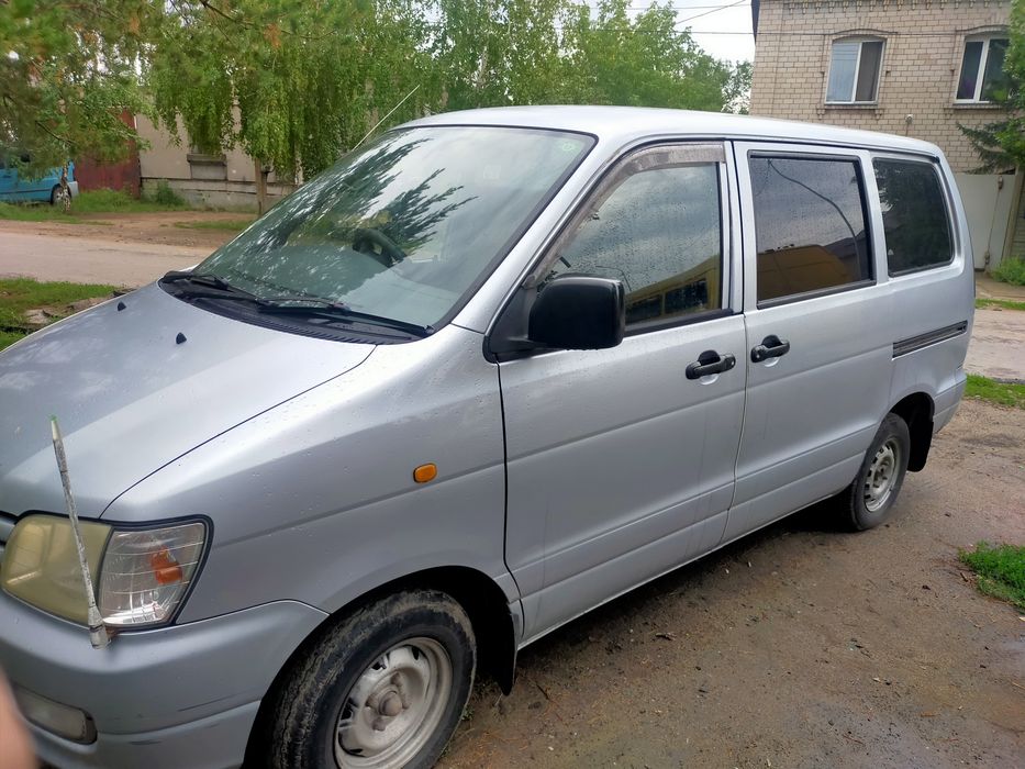 Продам Toyota noah