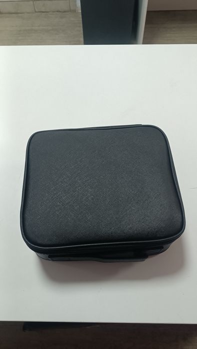 косметичка с зеркалом