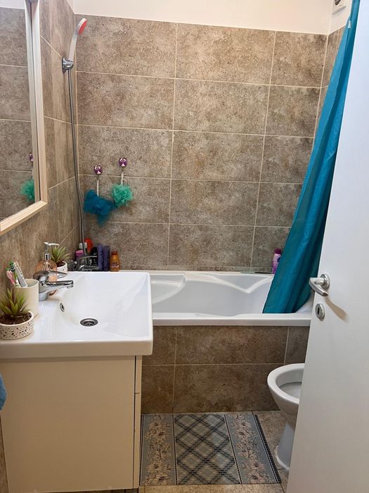 Vând garsoniera Militari Residence