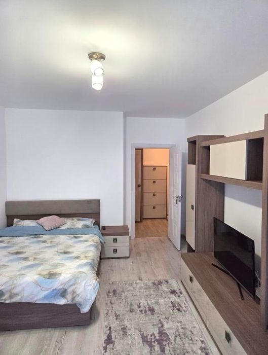 Închiriez garsoniera 43 mp loc parcare metrou Nicolae Teclu