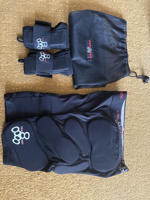 Echipament protectie Triple eight