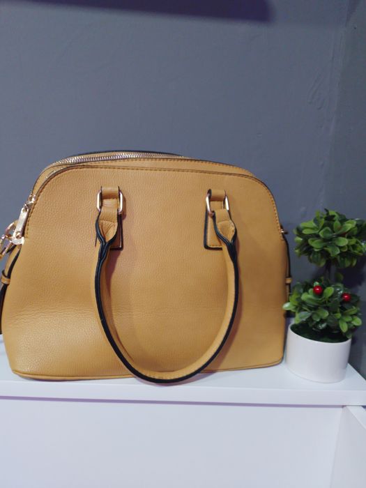 Нова дамска чанта-голяма