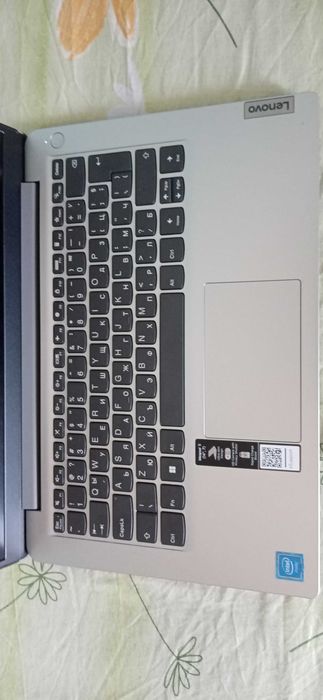 Продавам Лап топ lenovo