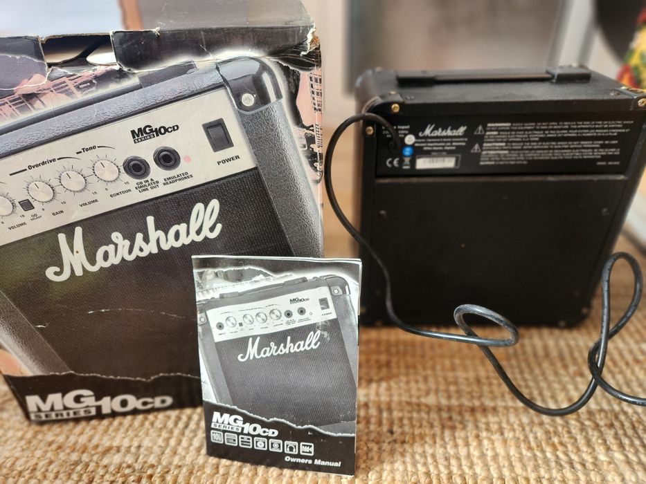 Chitara electrica plus amplificator Marshall