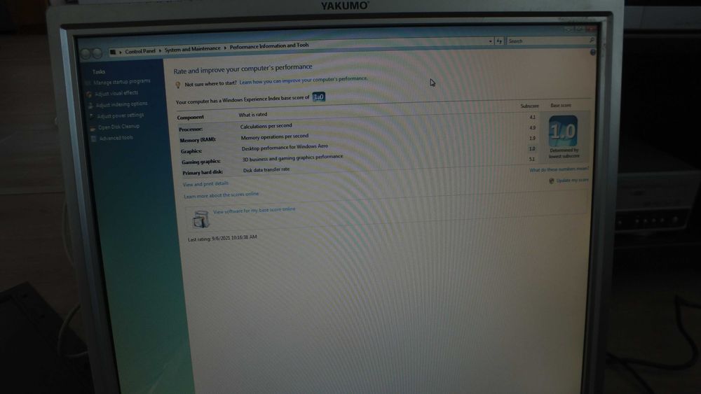Sistem PC complet, AMD Sempron 2,2 Ghz, 2GB RAM, monitor Yakumo TFT 17