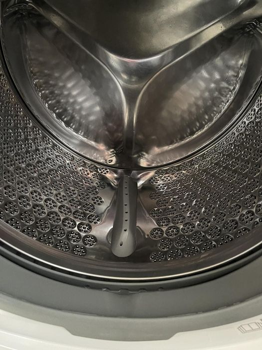 Пералня AEG 7000 Series, 8 кг. Инверторен мотор!