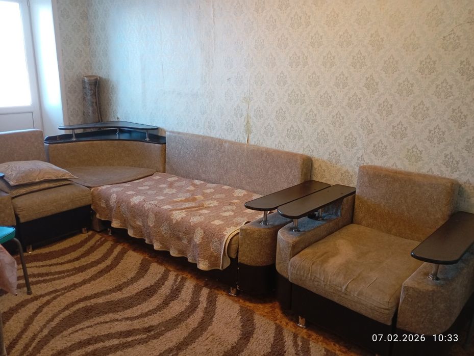 Продам угловой диван.