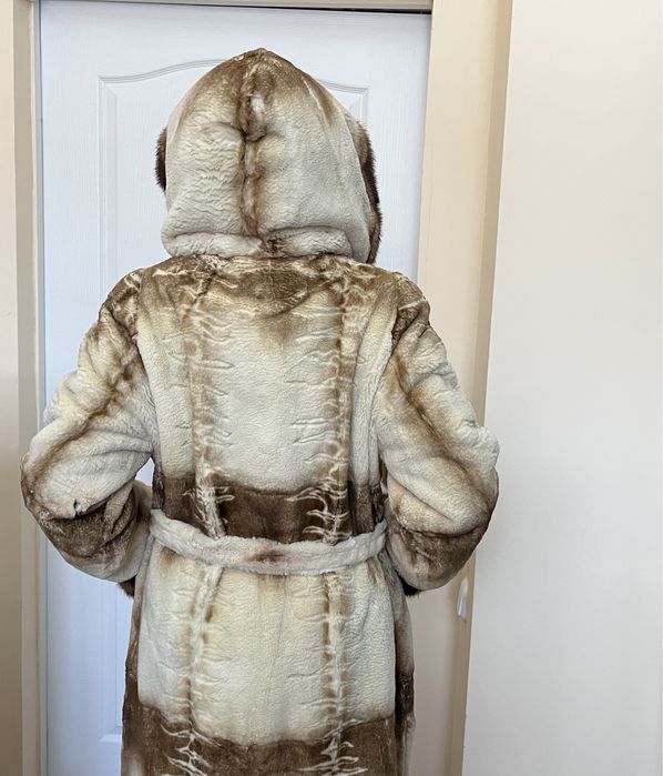 Продам шубу в хорошем состоянии, бобер