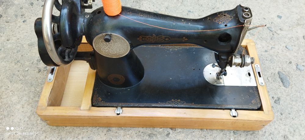 Продаётся Швейная машинка