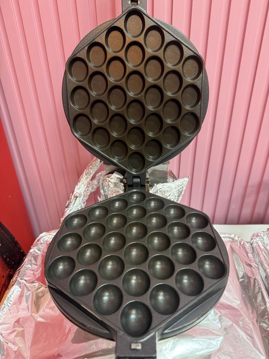 Vand 2 aparate profesionale pentru bubble waffle