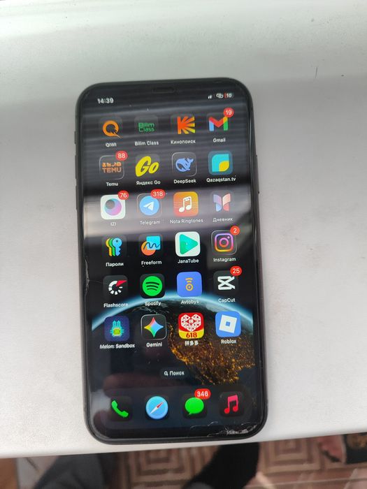 iPhone 11 с 128 гигабайтом