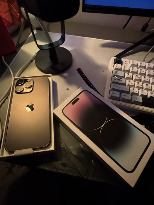 Продам Iphone 14 pro max