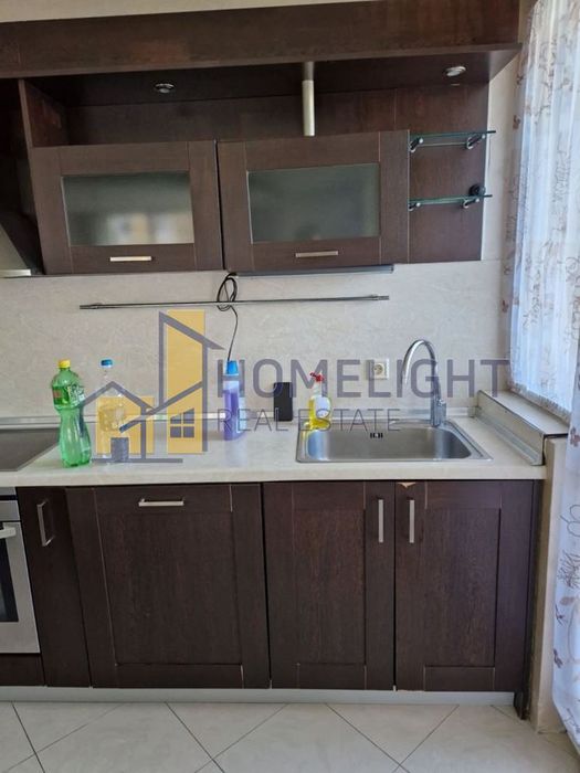 Тристаен апартамент в кв. Младост 3