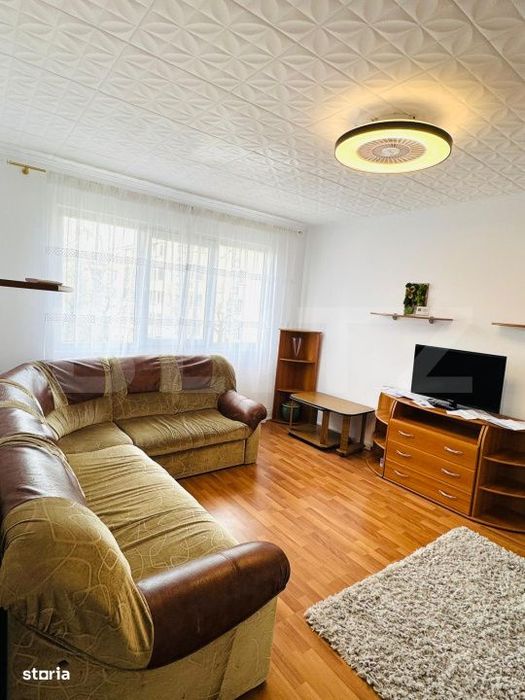 Apartament 3 camere, Etaj 2, de vanzare