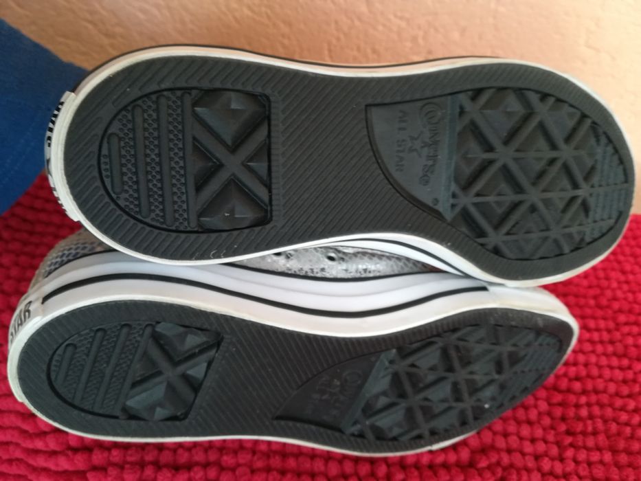 Bascheți noi Converse nr 41 dama piele