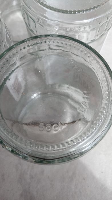 Продавам Обикновенни буркани -800ml  и Винтови 580ml