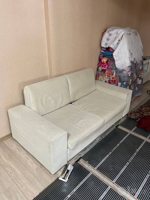 Divan kreslo sotiladi