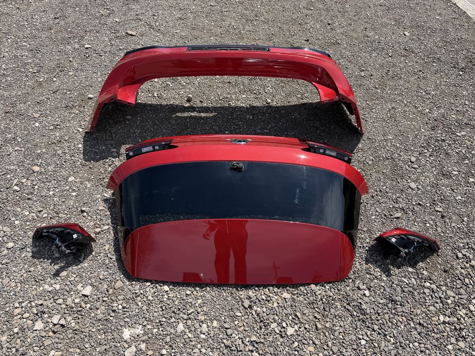 Spate complet VW Golf 8 R Line : Bara spate / Stopuri / Haion
