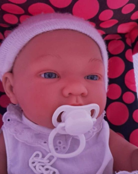 Луксозна кукла Аси