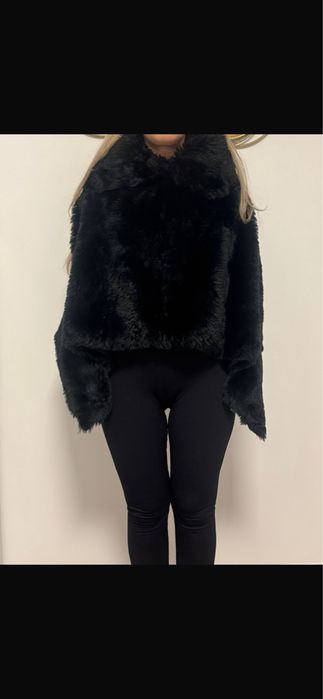 Capa neagra de blana