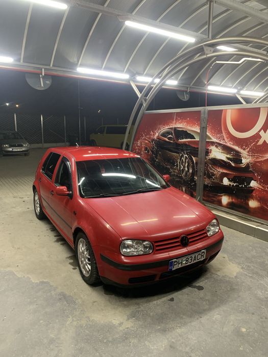 Se vinde golf 4