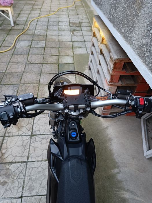 Surron Ultra Bee 2024/5 (ROAD LEGAL)