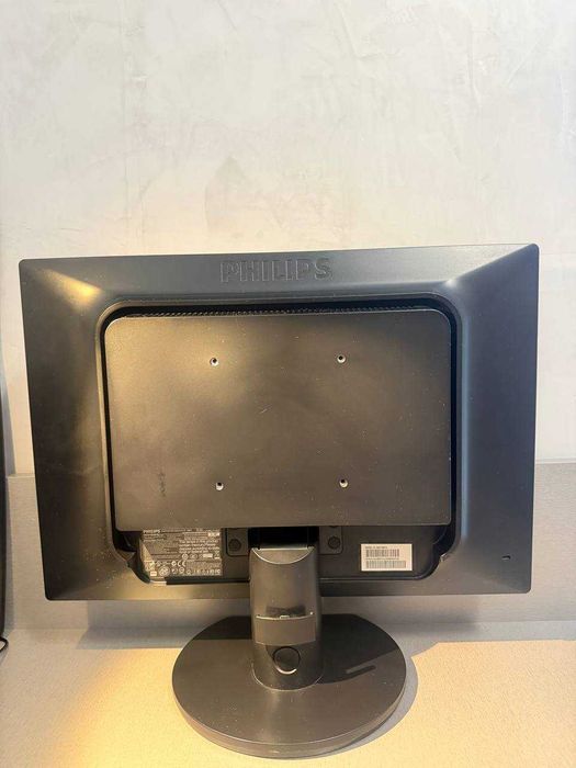 Монитор Philips Brilliance 190S