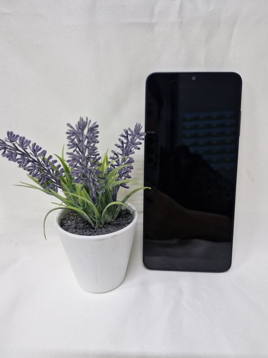 Samsung A06. 64 гб. (г.Кентау)