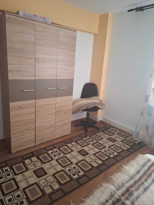Închiriere apartament cu 2 camere