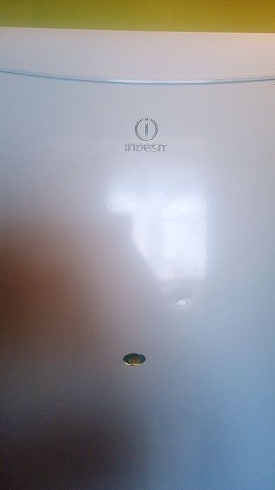 Продам холодильник б/у рабочий.