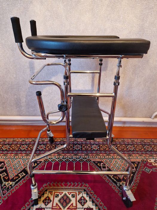 Ходунок на колесах