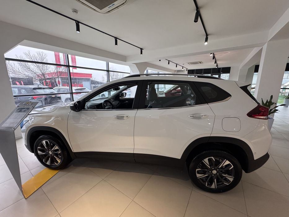 2026 Tracker Premier Plus