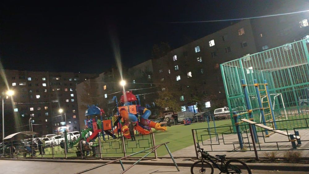 Квартира в 12 мкр. Д-65. Двухкомнатная