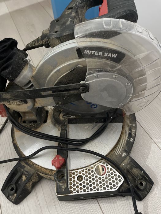 Fierastrau circular + polizor