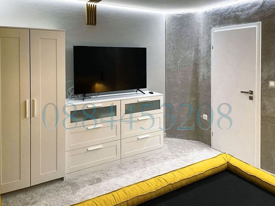 Продава се Тристаен апартамент в Варна, Бриз - 130 кв.м за 2924 €/кв.м - Снимка #8