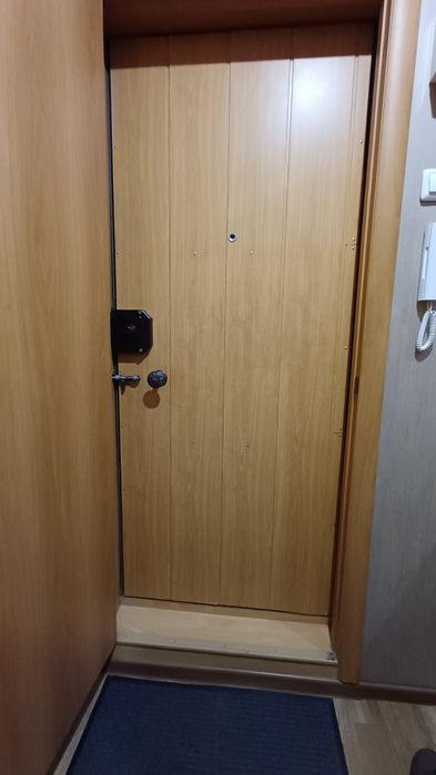 Продам дверь железную