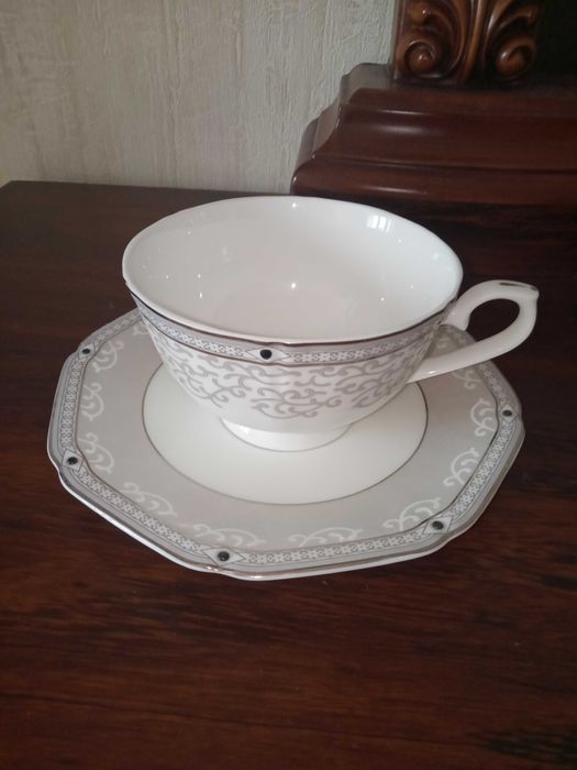 китайский чайный сервиз от компании auratic на 9 персон, костяной фор.