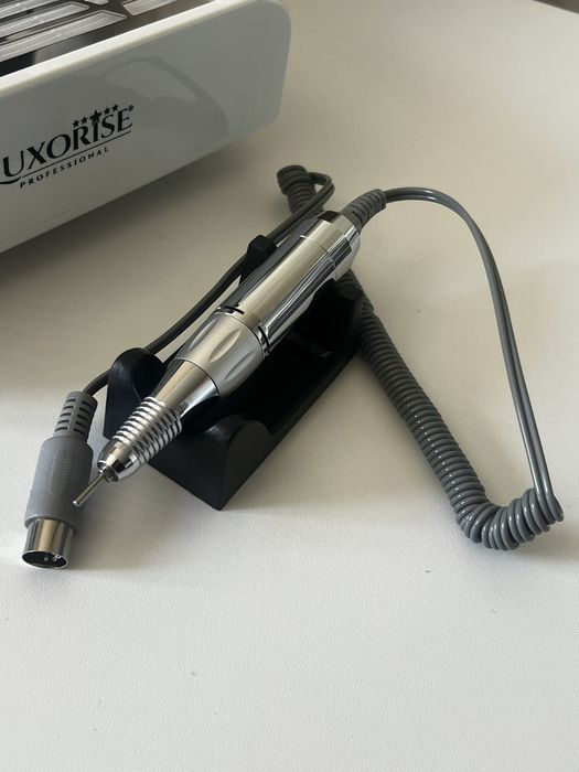 Aspirator si freza 2 in 1