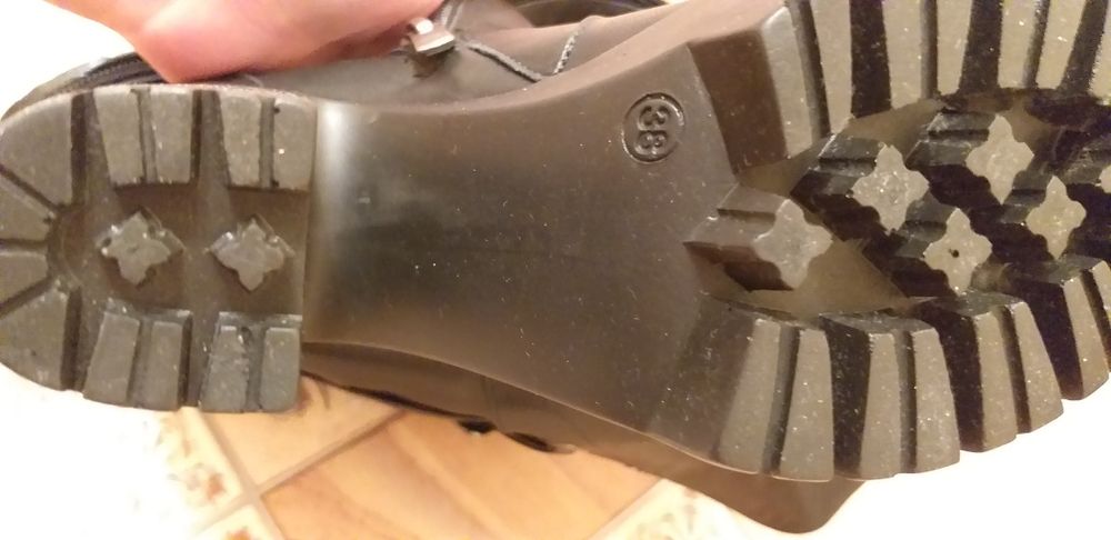 Продам зимние сапоги