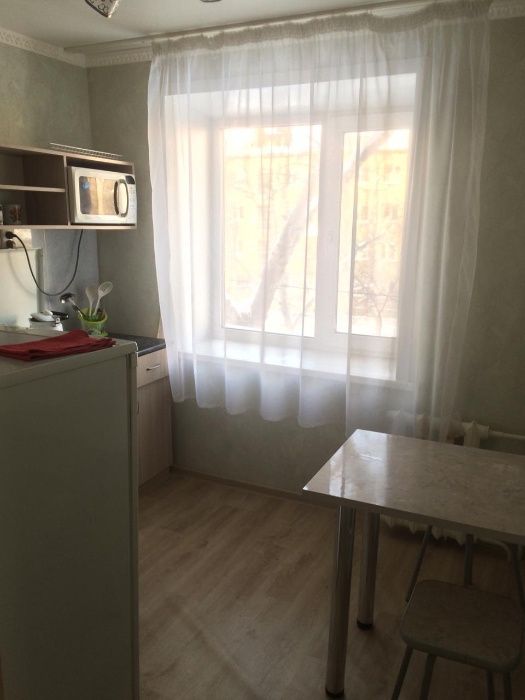 1 комн, МАРТ, ЦУМ. 2000 в час. Водонагреватель.