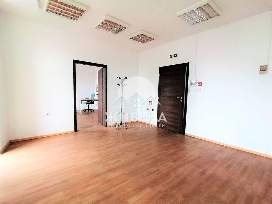 Дава се под наем Офис в Варна, Операта - 336 кв.м за 3360 € - Снимка #2