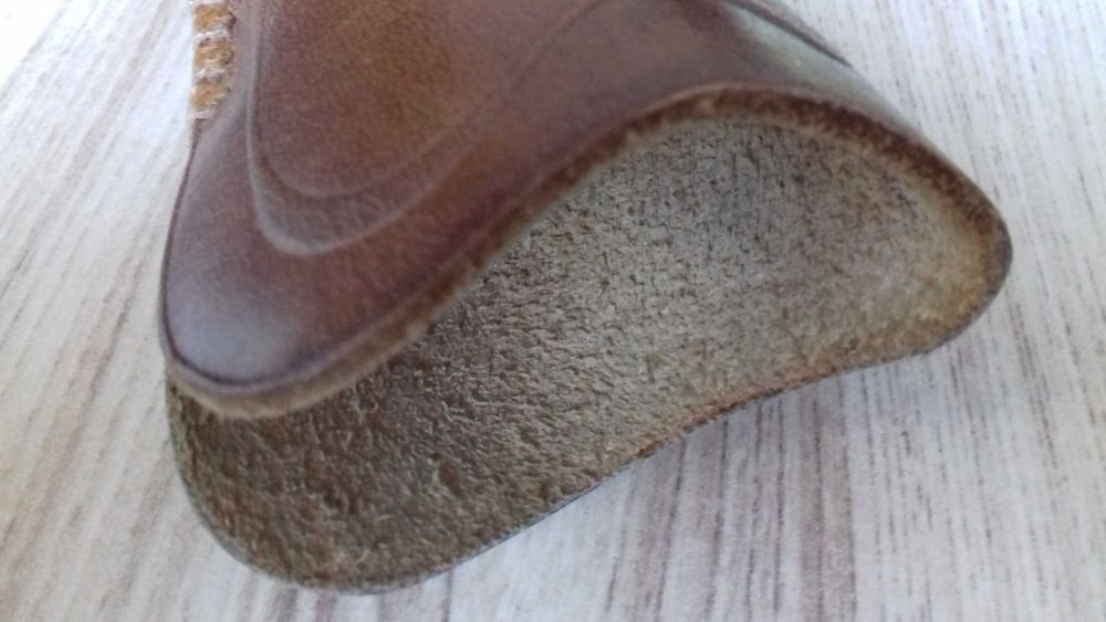 Кафяв кожен калъф за очила - ръчна изработка