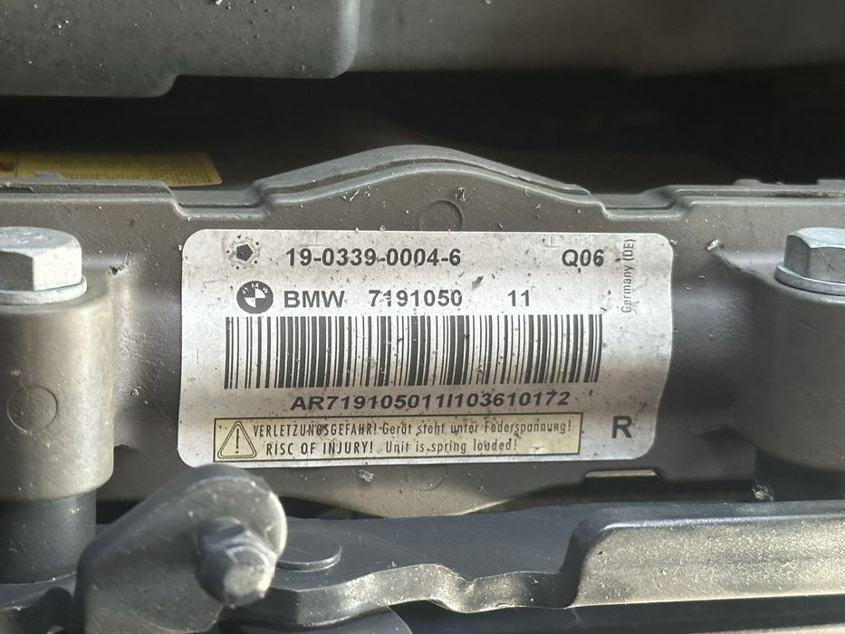 Bmw Бмв преден капак панти пиропатрони