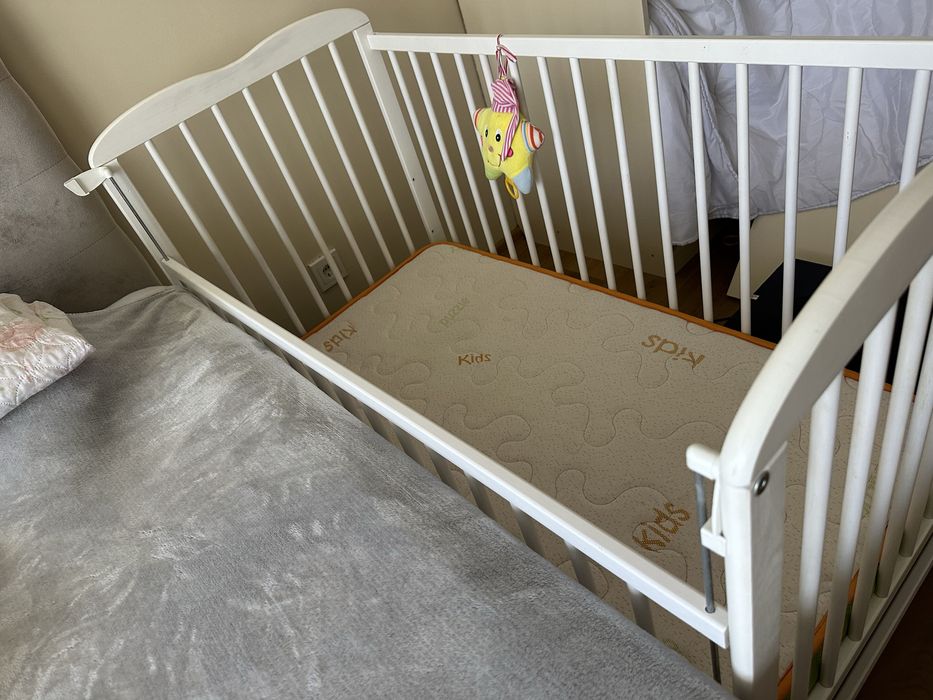 Kinderkraft   Дървена кошара на 3 нива 60x120см