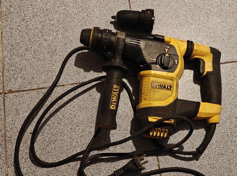 Перфоратор профессиональный DeWalt