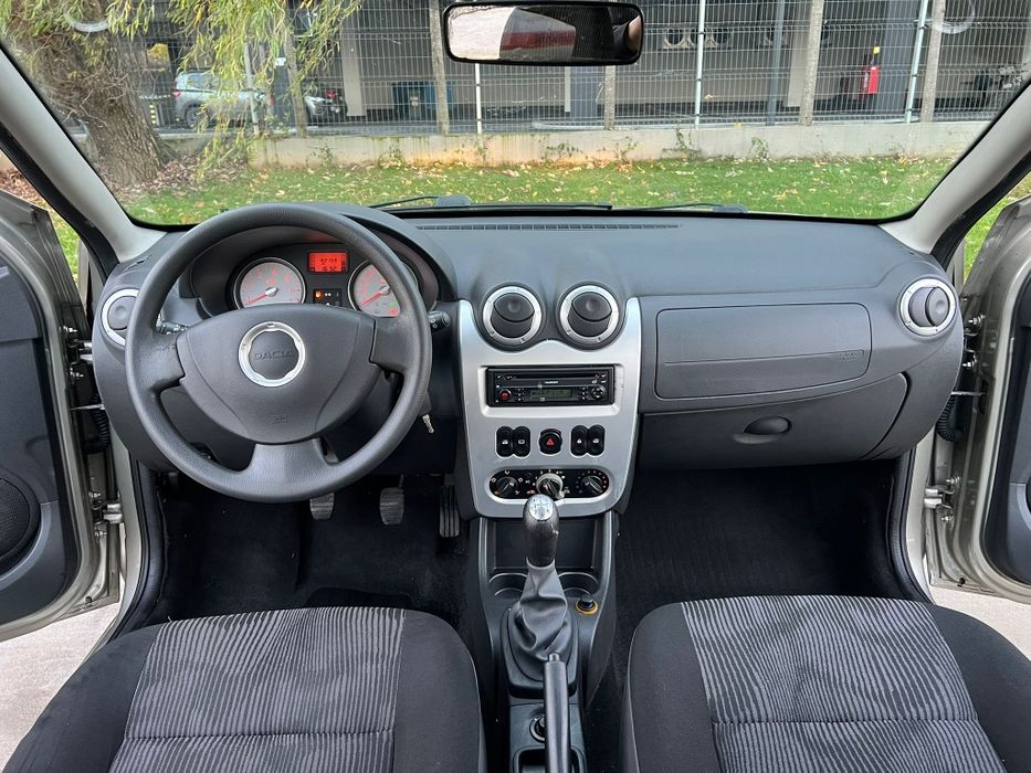 Dacia Sandero 1.4 MPI KM Doar 82.000 Laureate