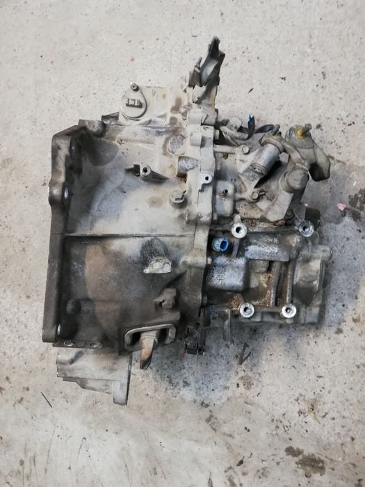 Скоростна кутия nissan Primera p12 2.0 бензин 2004г.