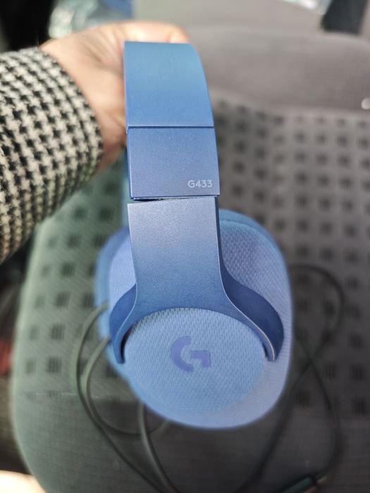 Logitech g433 Headset  
Безжична мишка